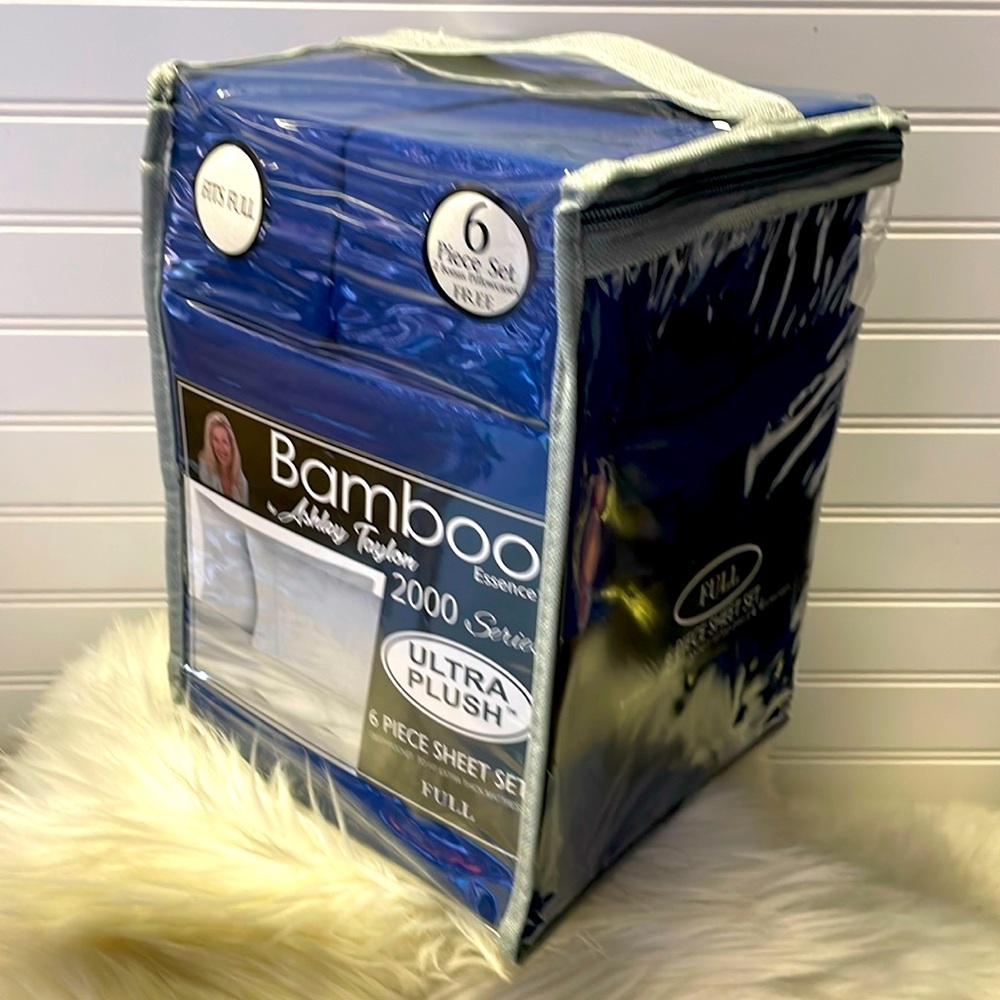 Bamboo Essence Full Size Navy Blue Sheet Set